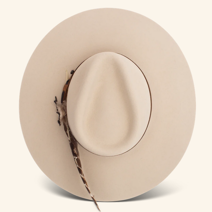 Charlie 1 Horse Tee Pee Big Brim